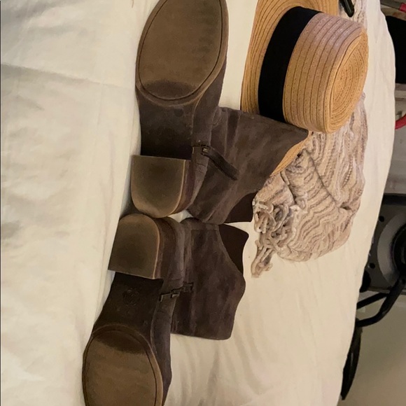 Lucky taupe suede boots - Picture 5 of 11